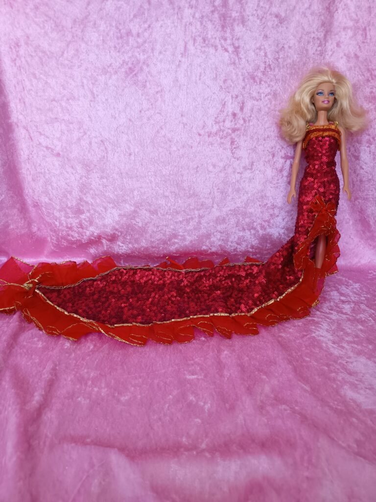 Robe de soirée pour poupée